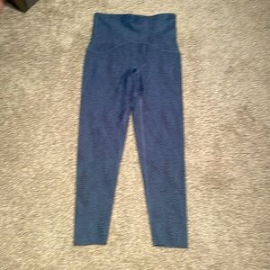 NEVER WORN SPANX BOOTY BOOST LEGGINGS SIZE S